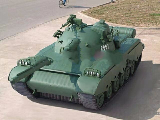 岭口镇军用充气坦克车